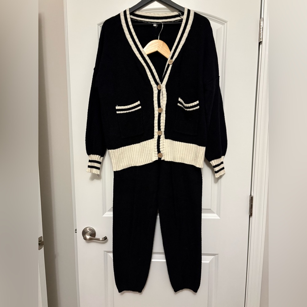 Stylish Women’s Black and Cream Sweater Set